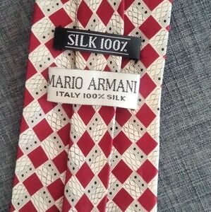 Mario Armani 100% silk men's necktie with white and red pattern